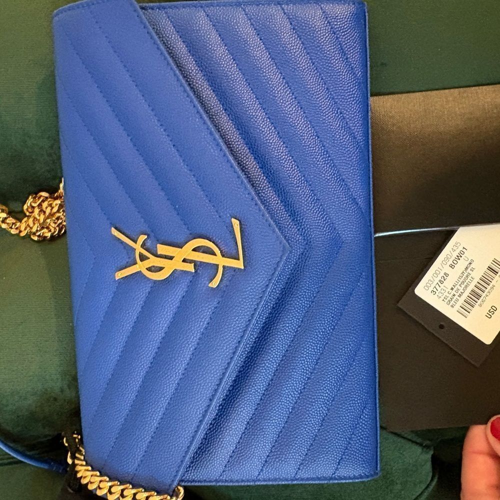 SAINT LAURENT Royal Blue Chevron Quilted Grain De Poudre Envelope Clutch Wallet - Picture 4 of 7